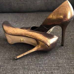 Copper gold heels!